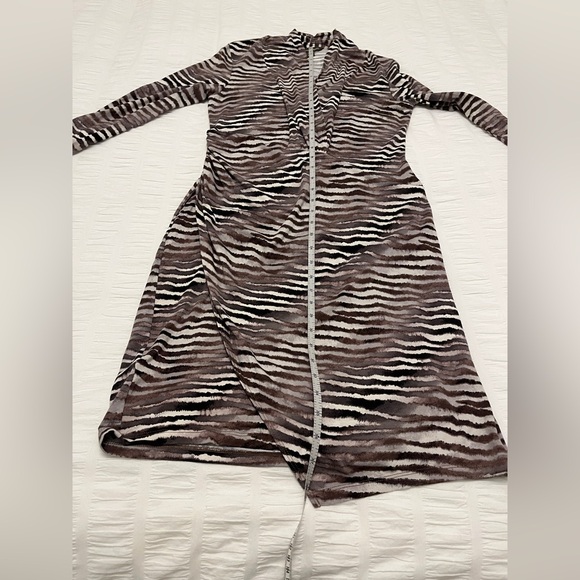 TOMMY BAHAMA Tiger Tide Long Sleeve Dress Stretch Ruching Faux Wrap Travel Event - Picture 13 of 17